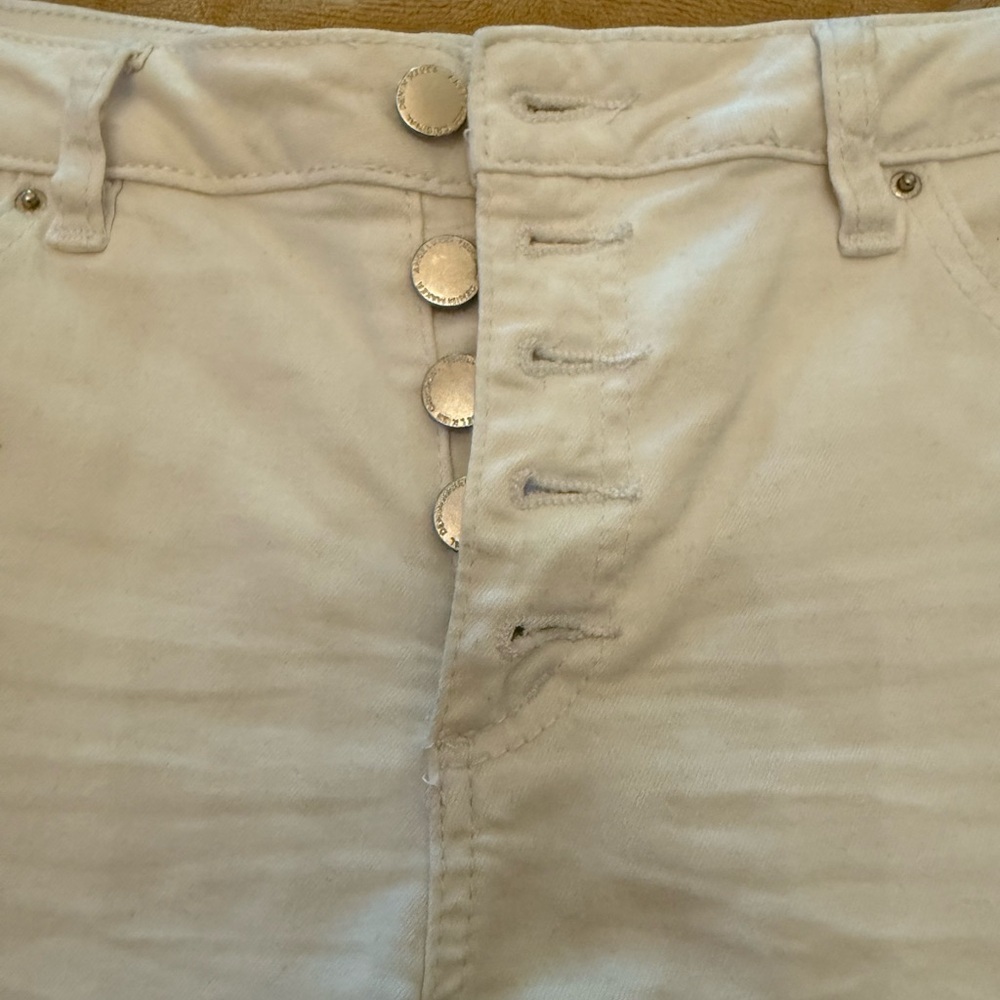 Angel Kiss White High Waist Shorts - Picture 2 of 8